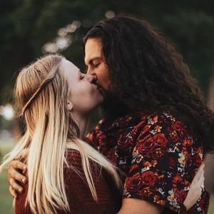 Meet your Posher, Courtney